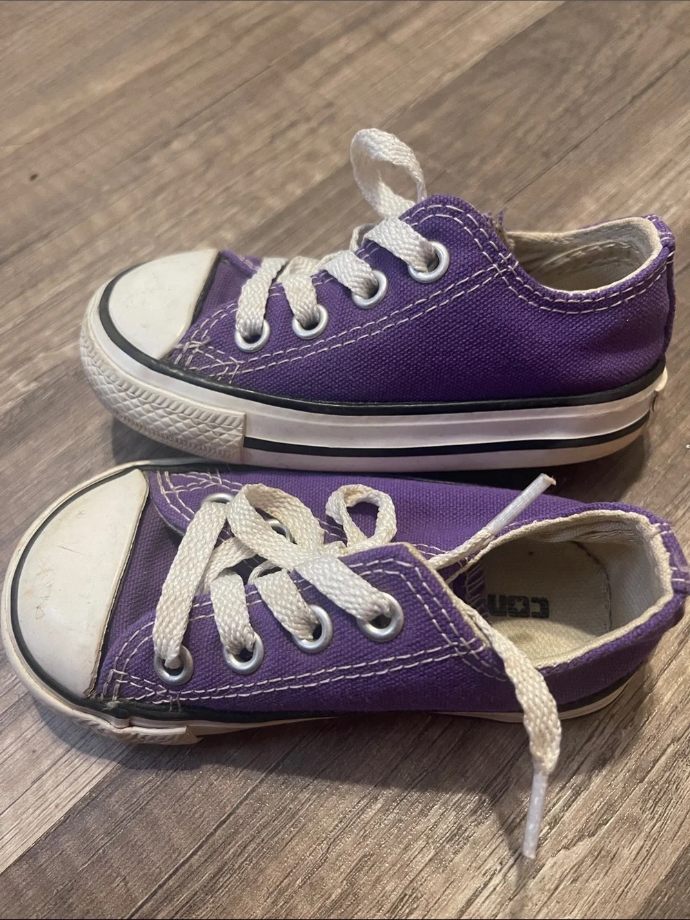 Kids Purple Canvas Low-Top Sneakers - White Toe size 5